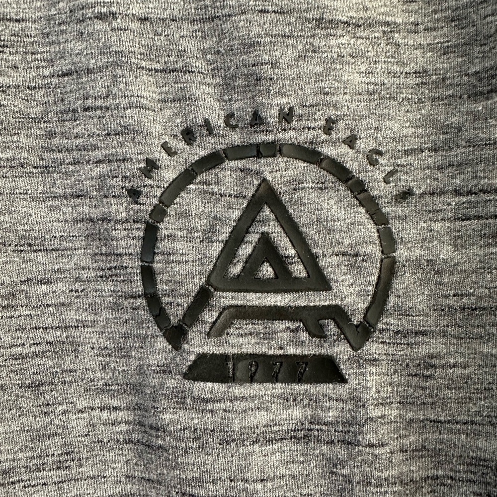 American Eagle Men’s Longsleeve - Picture 2 of 5